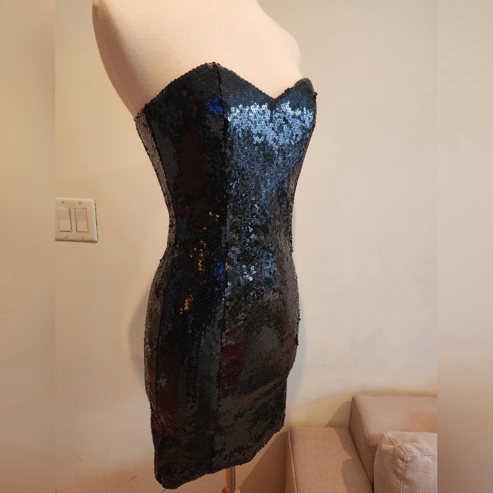 NWOT Alice + Olivia Black Sequin Mini Dress, US Size 0